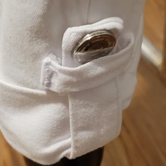 Simon Chang, white denim capris - Picture 2 of 4